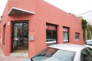 exterior food romance